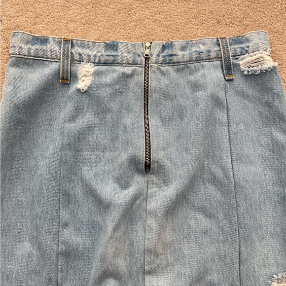 Reformation Denim Distressed Skirt Size Small - Picture 3 of 11